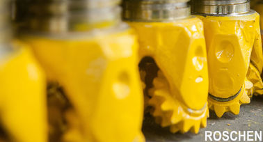 井戸オイルのガス井の訓練のための黄色いTricone穴あけ工具のローラー及び抗力ビット